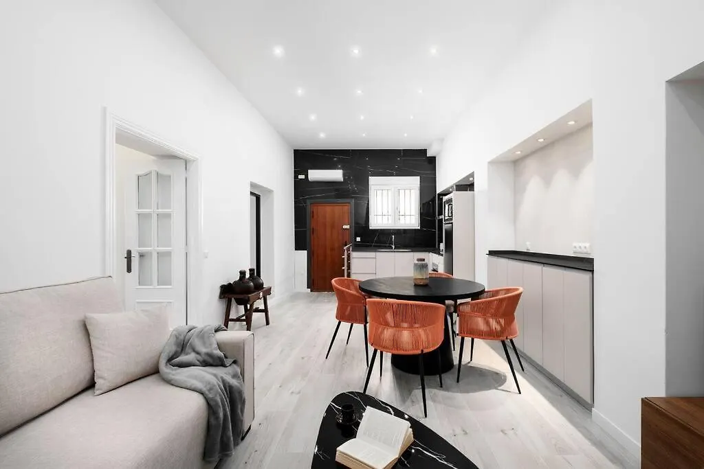 Modern 1-Bed Apartment With Wi-Fi Torremolinos Spain