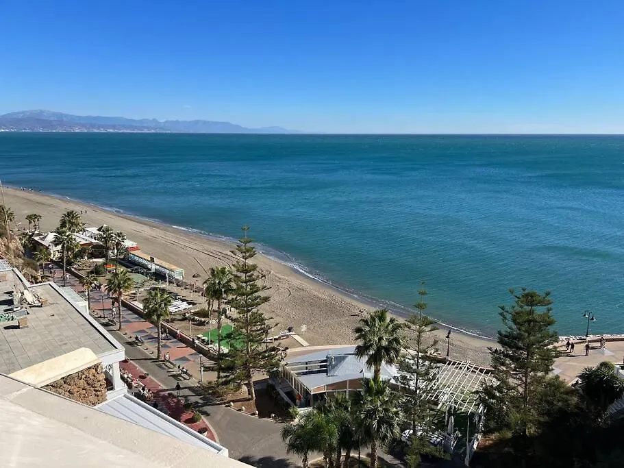 Modern 1-Bed Apartment With Wi-Fi Torremolinos 0*,