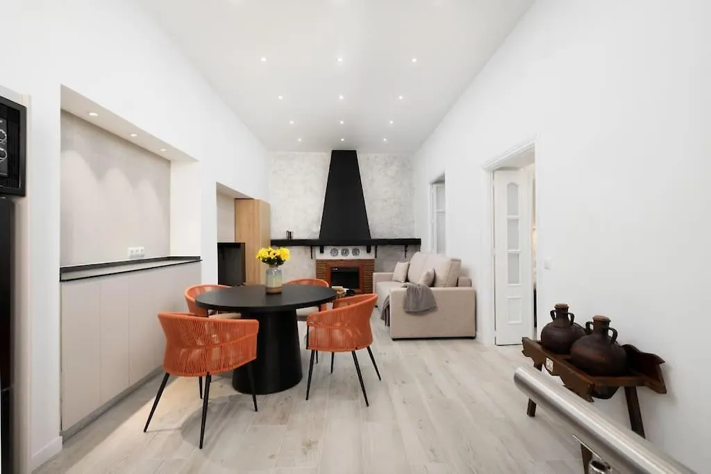 Modern 1-Bed Apartment With Wi-Fi Torremolinos Spain
