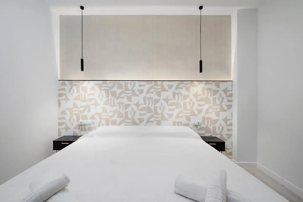 Modern 1-Bed Apartment With Wi-Fi Torremolinos Spain